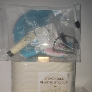 Beauty Kit With Storage Box ( See Contents Below 10 Items)#0072